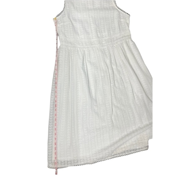 Q&A Eyelet White Sleeveless Dress - Size Medium - Picture 12 of 15